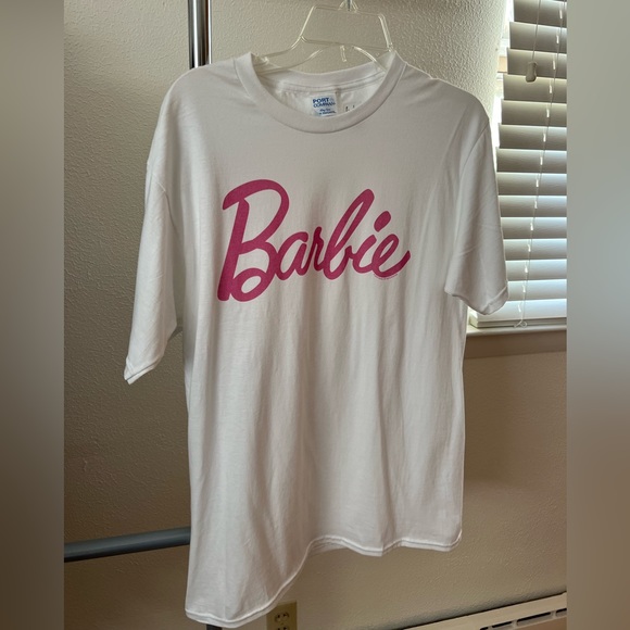 Barbie shirt NEW! Still with tag Barbie - Classic Logo T-Shirt - Picture 1 of 4